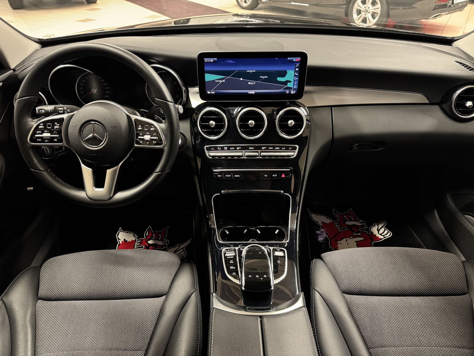 Fahrzeugabbildung Mercedes-Benz C 300 T Aut. /LED/HuD/Distro/Spur/VZE