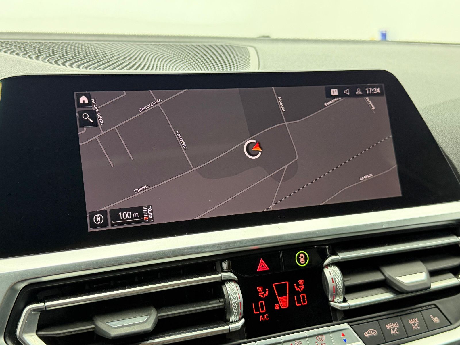 Fahrzeugabbildung BMW 320 d xDrive M-SPORT/LASER/DRIVING ASS+/PANO/HUD