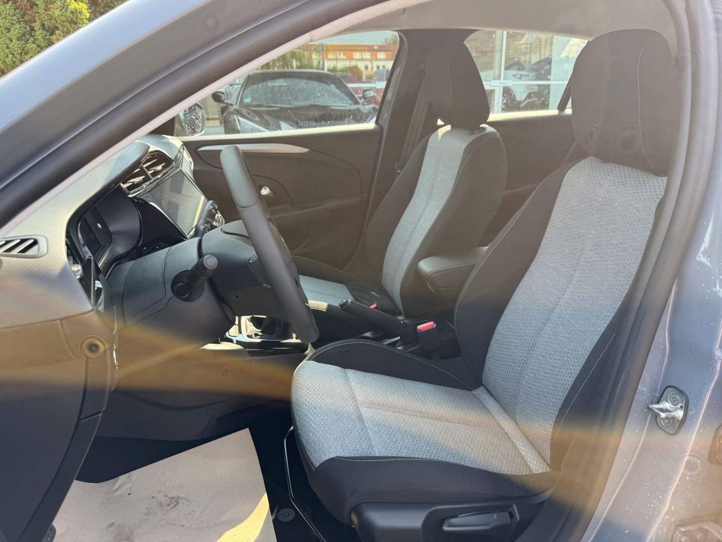 Fahrzeugabbildung Opel Corsa F Edition mit SHZ+LHZ+Kamera