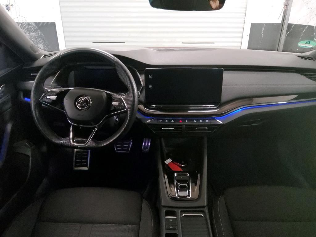 Fahrzeugabbildung SKODA Octavia Combi TDI Sportline DSG LED Navi VC PDC