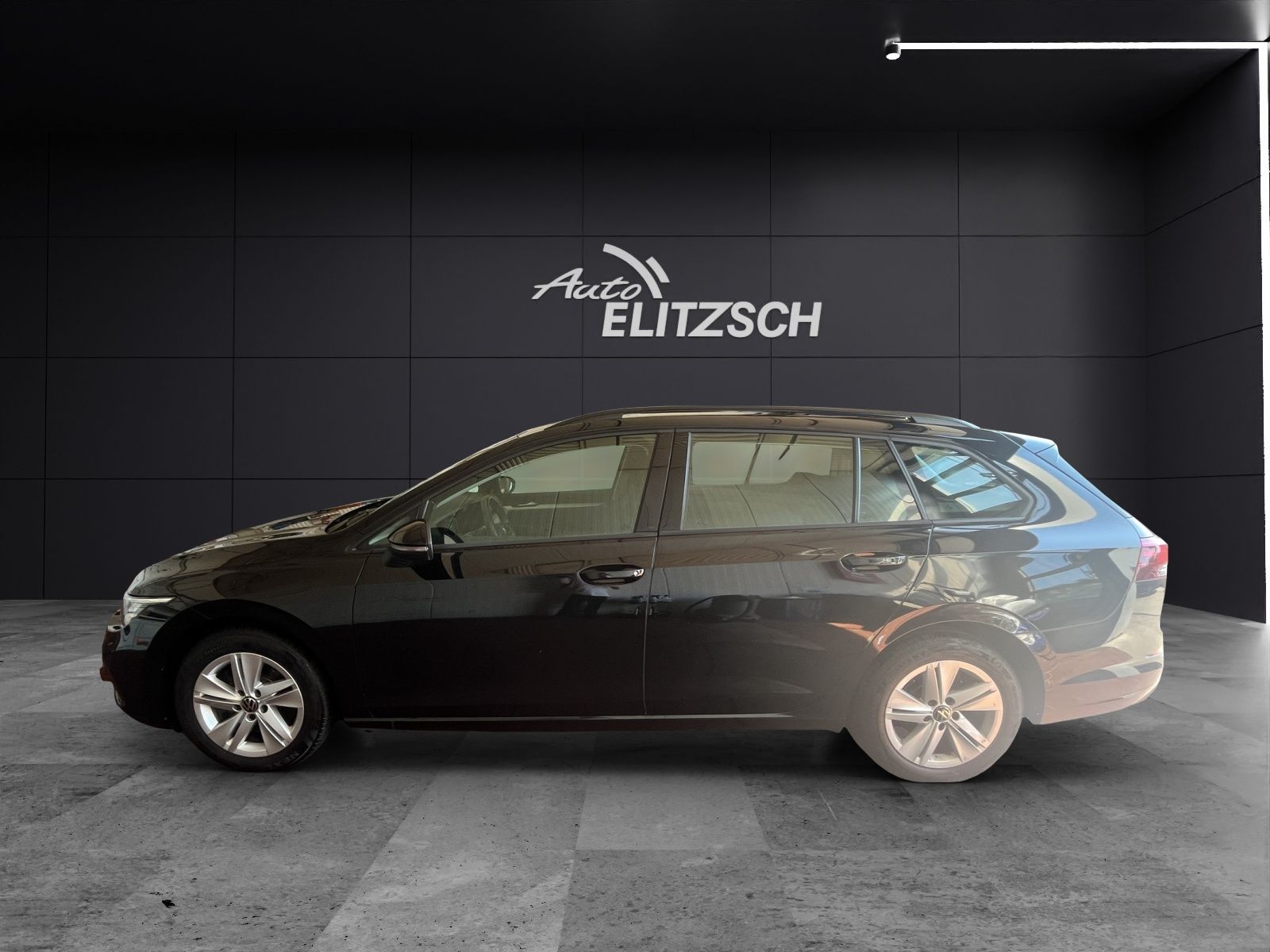 Fahrzeugabbildung Volkswagen Golf VIII Variant TDI Life DSG LED Navi AID PDC