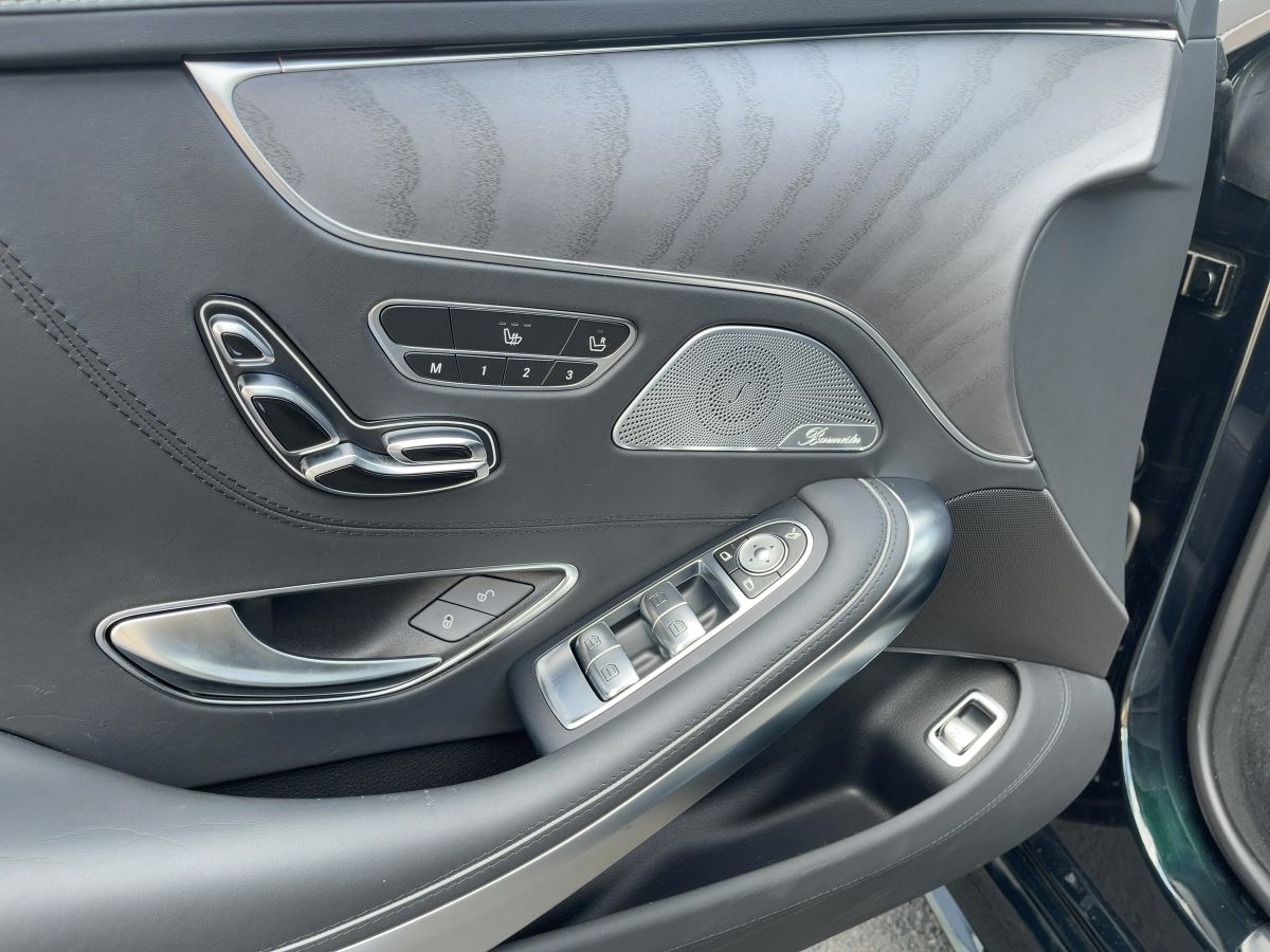 Fahrzeugabbildung Mercedes-Benz S 560 4M Coupe AMG/360°/Exklusiv/Burmester/20''