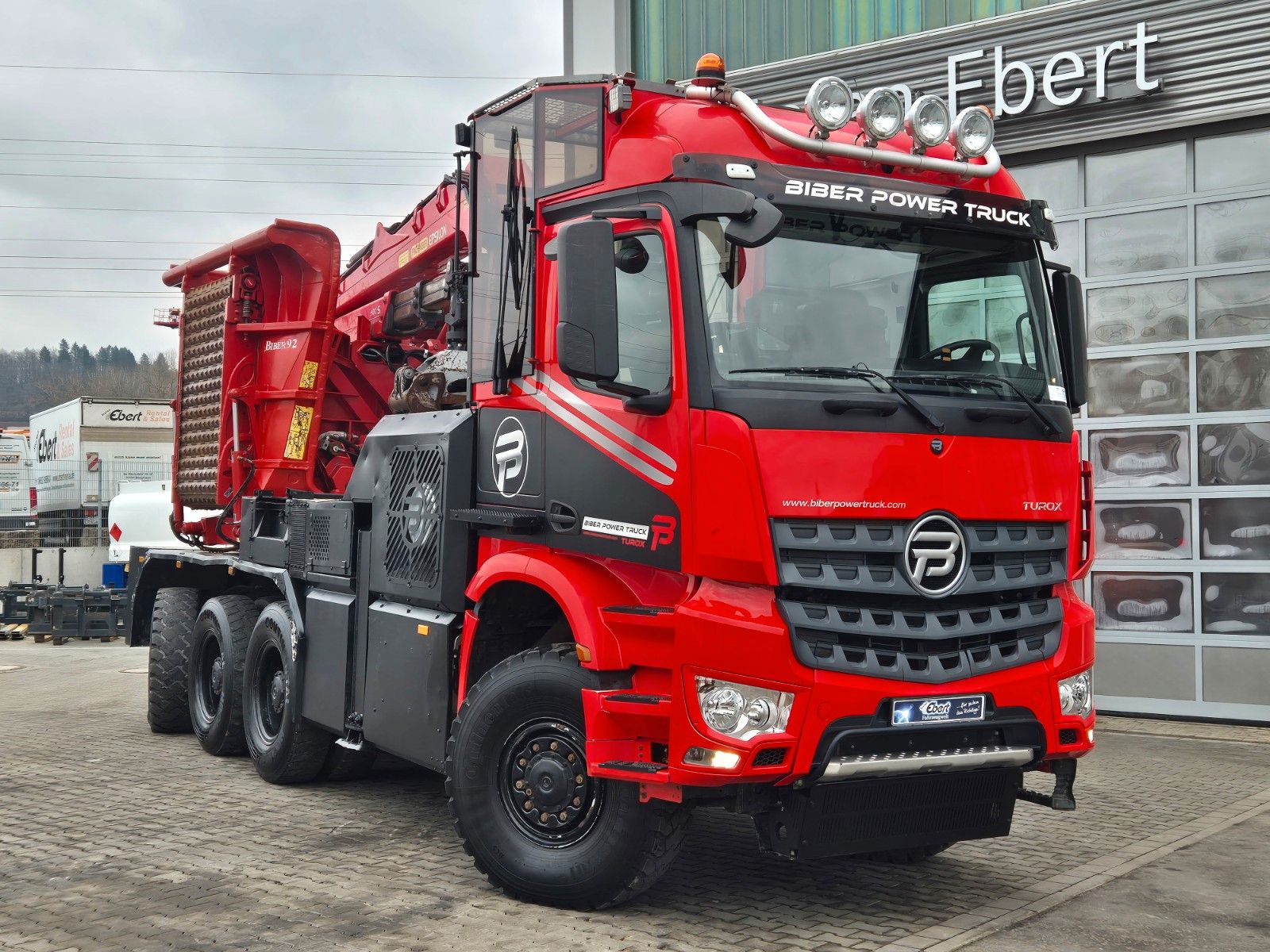 Fahrzeugabbildung Mercedes-Benz TUROX 8x8 Eschlböck Biber 92 Holzhacker / 1.512h