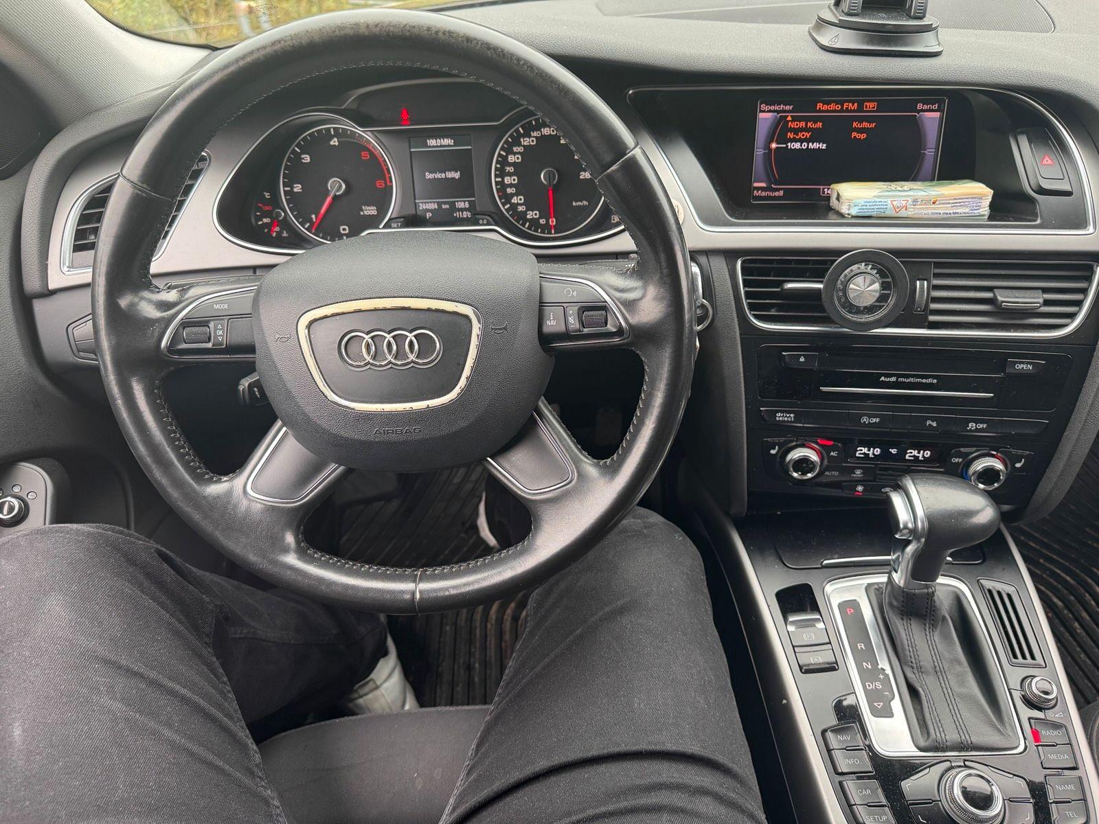 Audi A4 2012 — photo 7