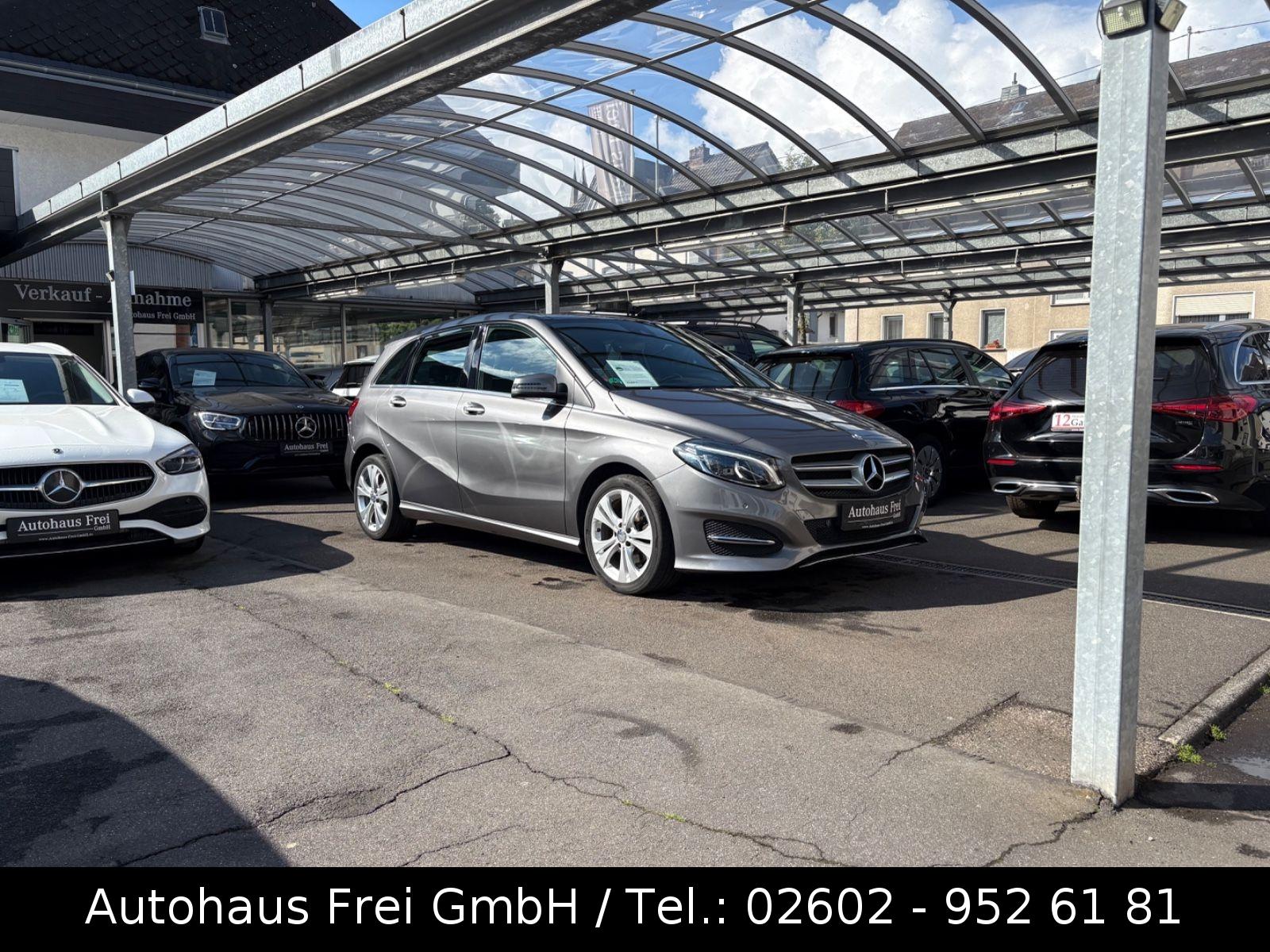 Mercedes-Benz B 200 CDI URBAN*2-HAND*LED*KAMERA*TEILLEDER*PANO