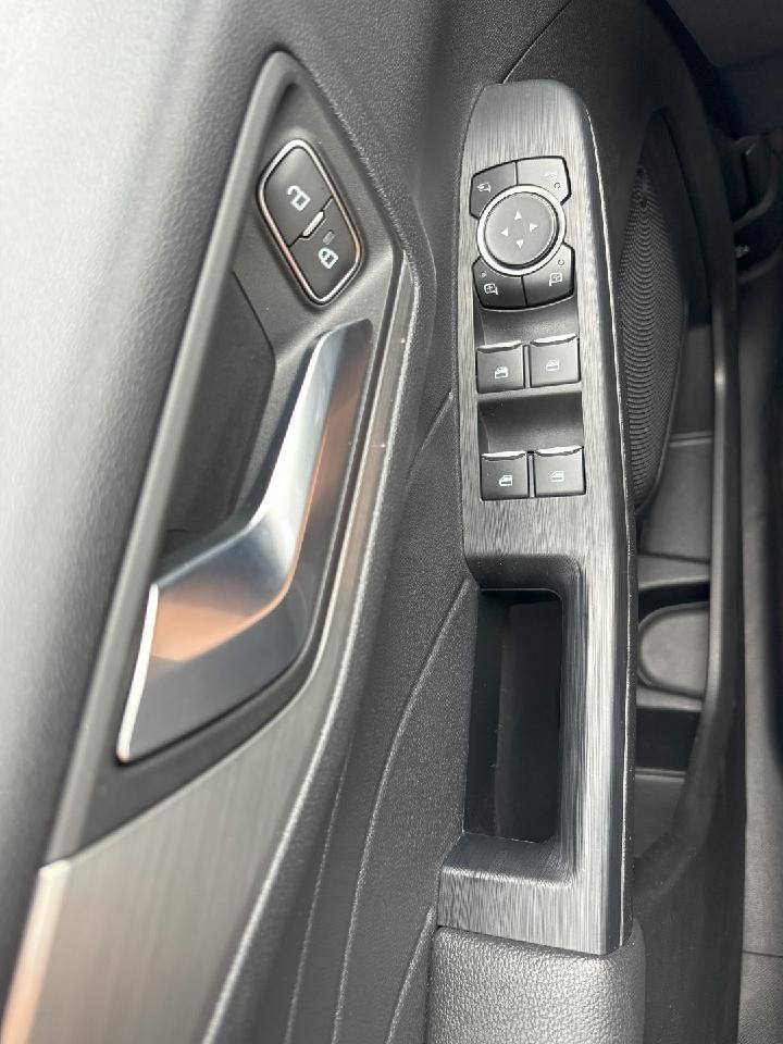 Fahrzeugabbildung Ford Kuga Titanium