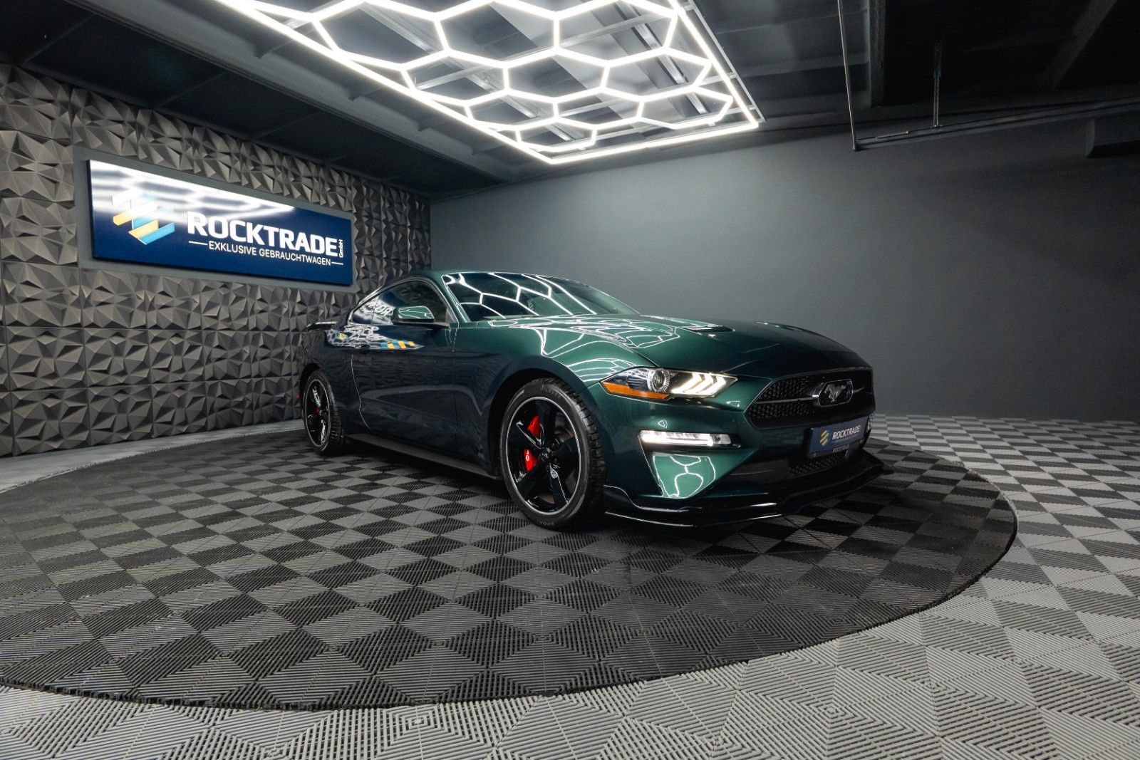 Fahrzeugabbildung Ford Mustang 5.0 V8 BULLITT 6-Gang RECARO Unfallfrei