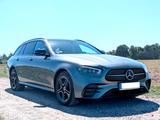 Mercedes-Benz E 300 de T Autom. - AMG Night Pano AHK Distronic - Mercedes-Benz E 300 in Frankfurt (Main)