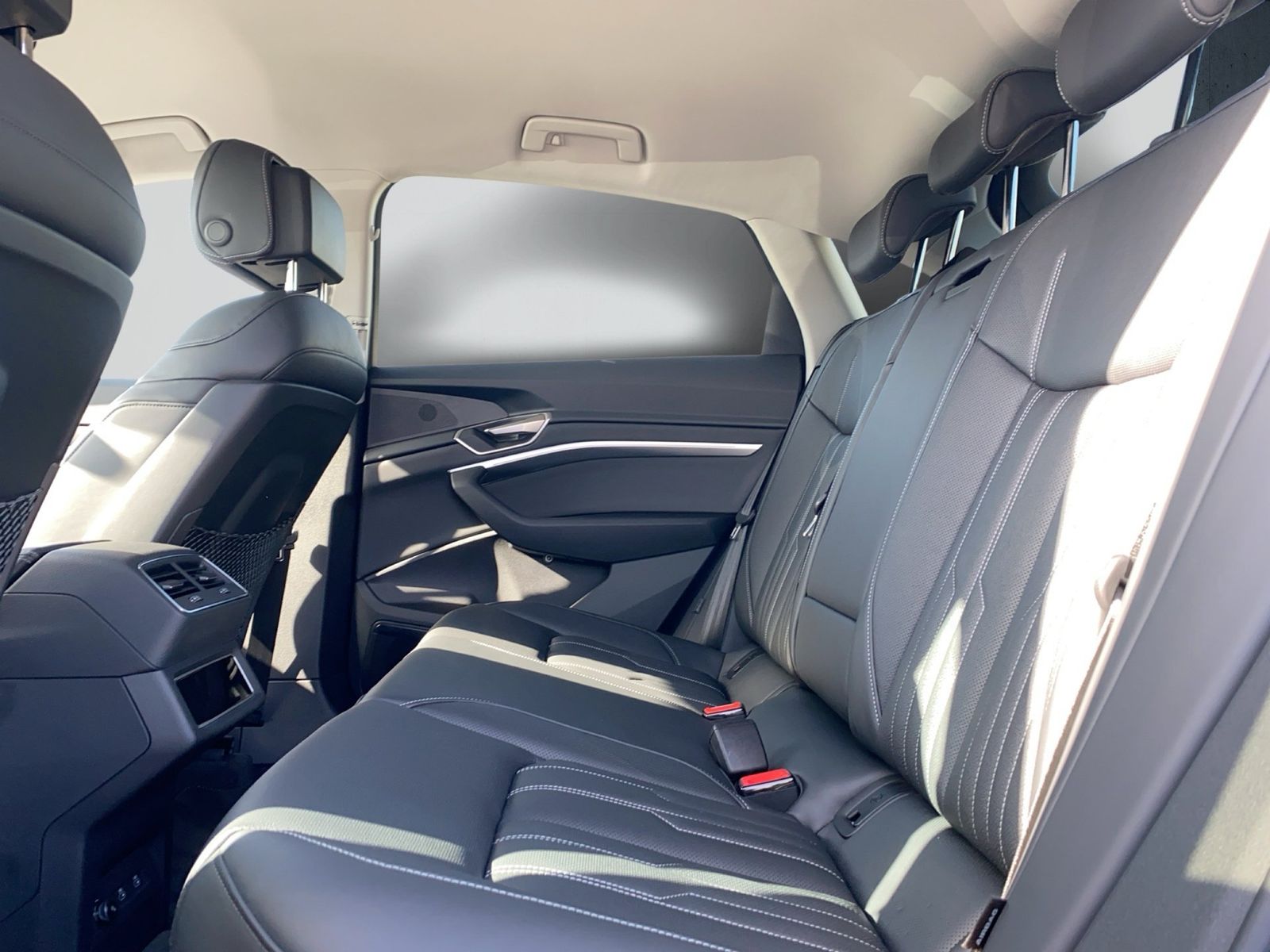 Audi Q8 e-tron - Bild 12