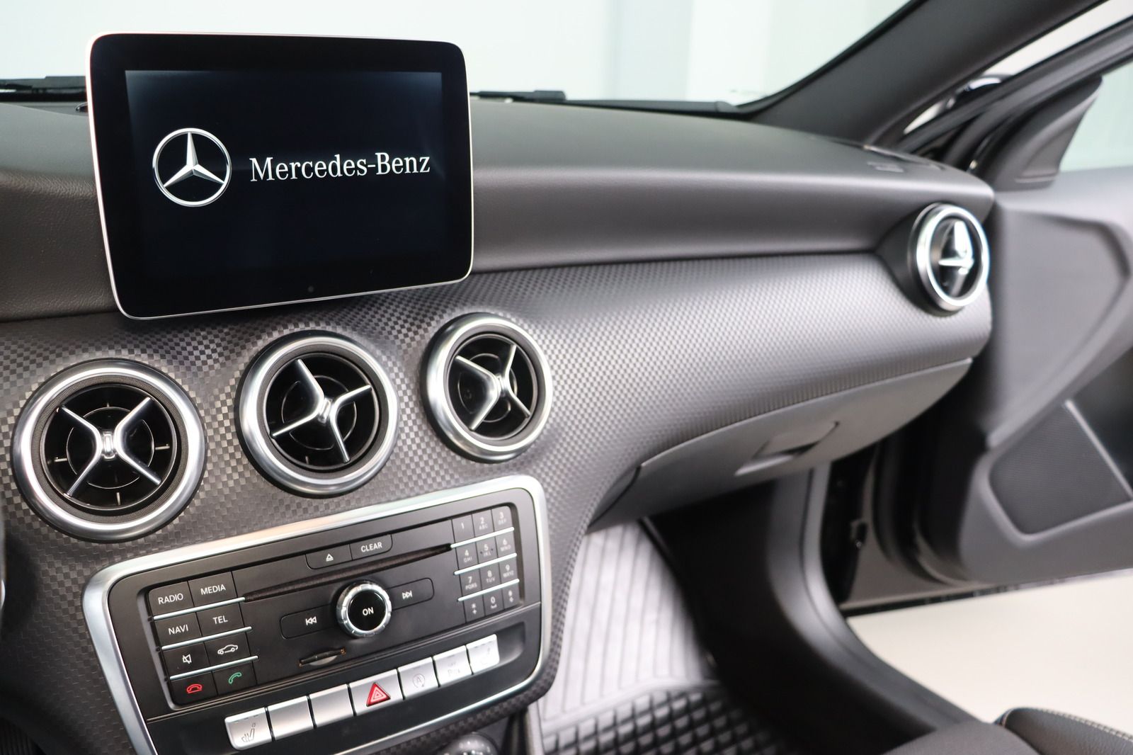 Fahrzeugabbildung Mercedes-Benz A 200 d * LED * Navi * SHZ *