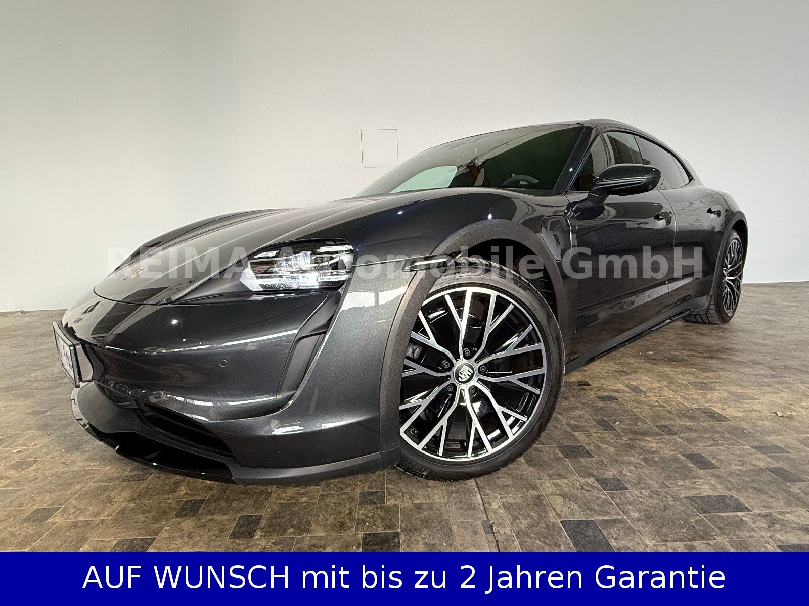 Fahrzeugabbildung Porsche Taycan Cross Turismo 4, Pano, 360°, SOH 90,8 %