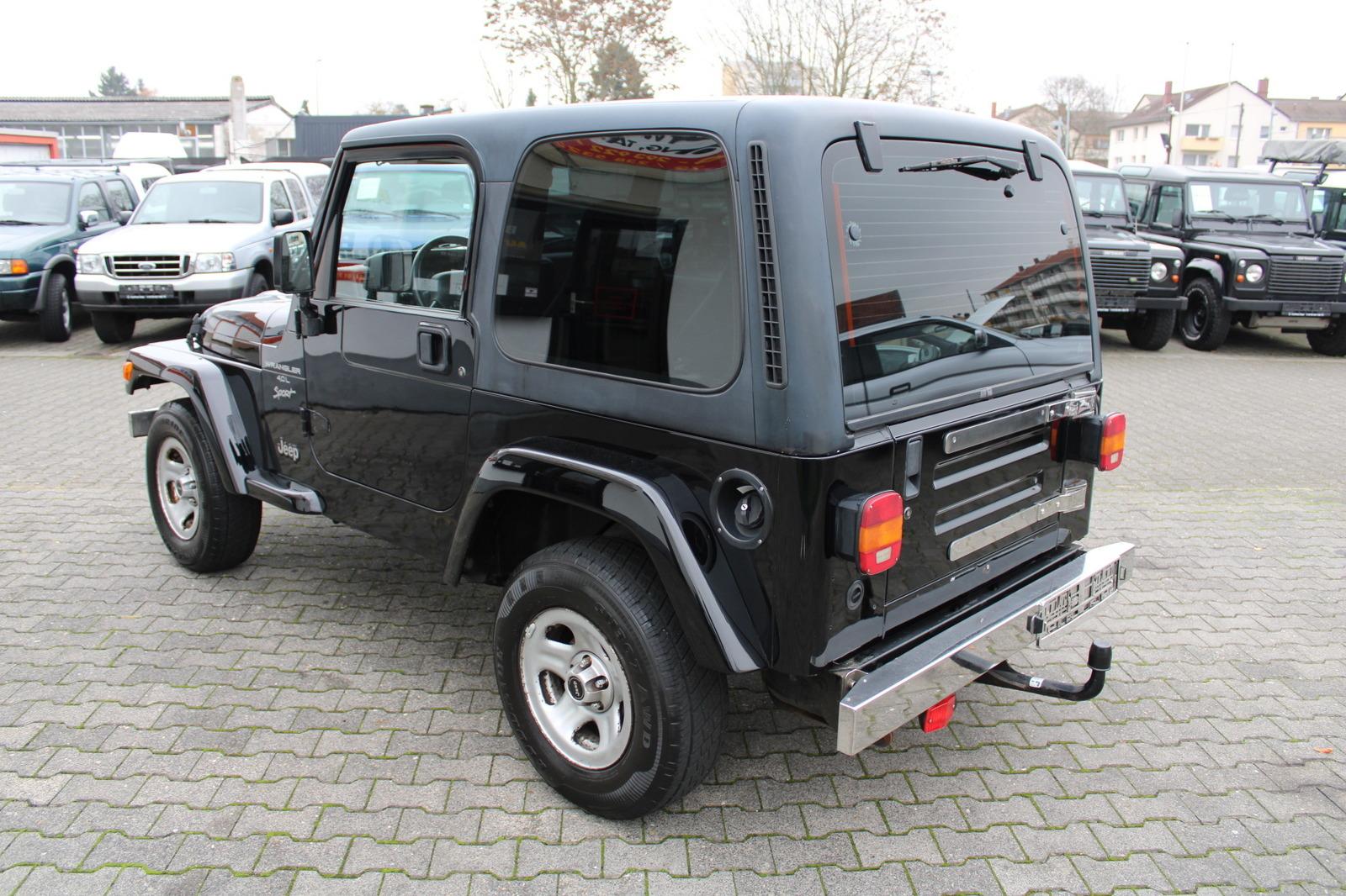 Jeep Wrangler 4.0 Sport | 169 ch | BVM | GPL | Hard-top | Différentiel autobloquant | 8 pneus | CT neuf
