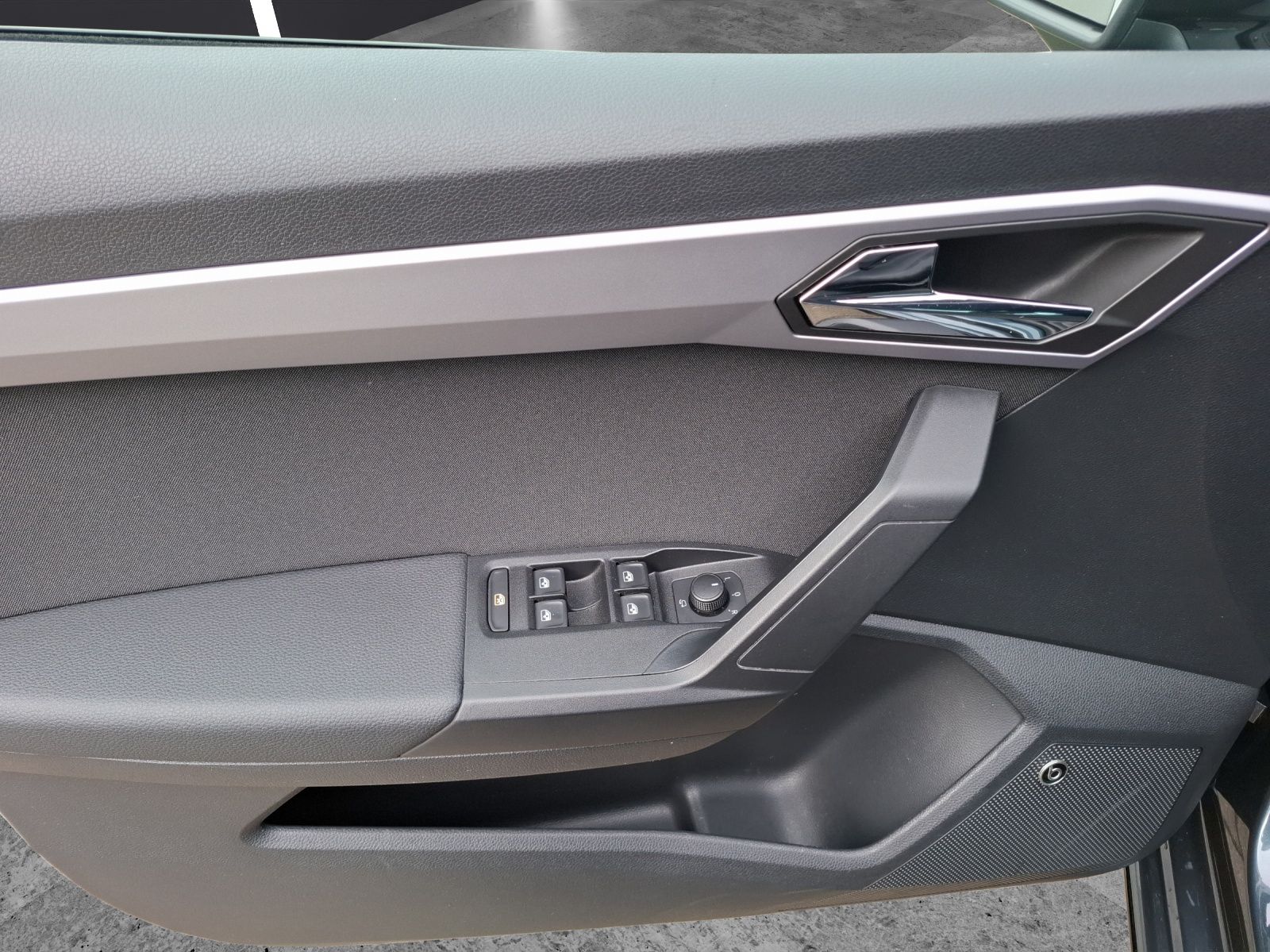 Fahrzeugabbildung SEAT Ibiza TSI FR-Line Beats DSG LED Navi GRA PDC SH