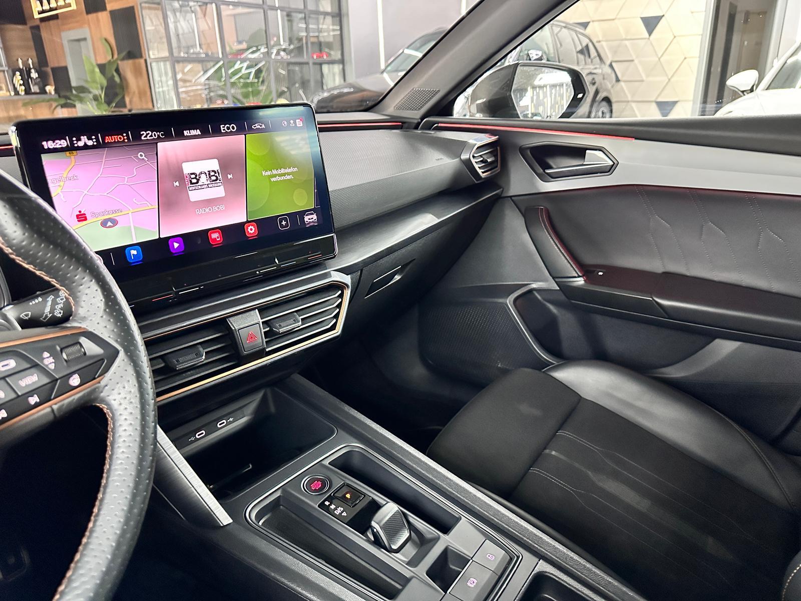 CUPRA LEON SPORTSTOURER E-HYBRID 204ch DSG - ATTELAGE PIVOTANT - COCKPIT NUMÉRIQUE - ACC - CAMÉRA DE RECUL - SIÈGES CHAUFFANTS