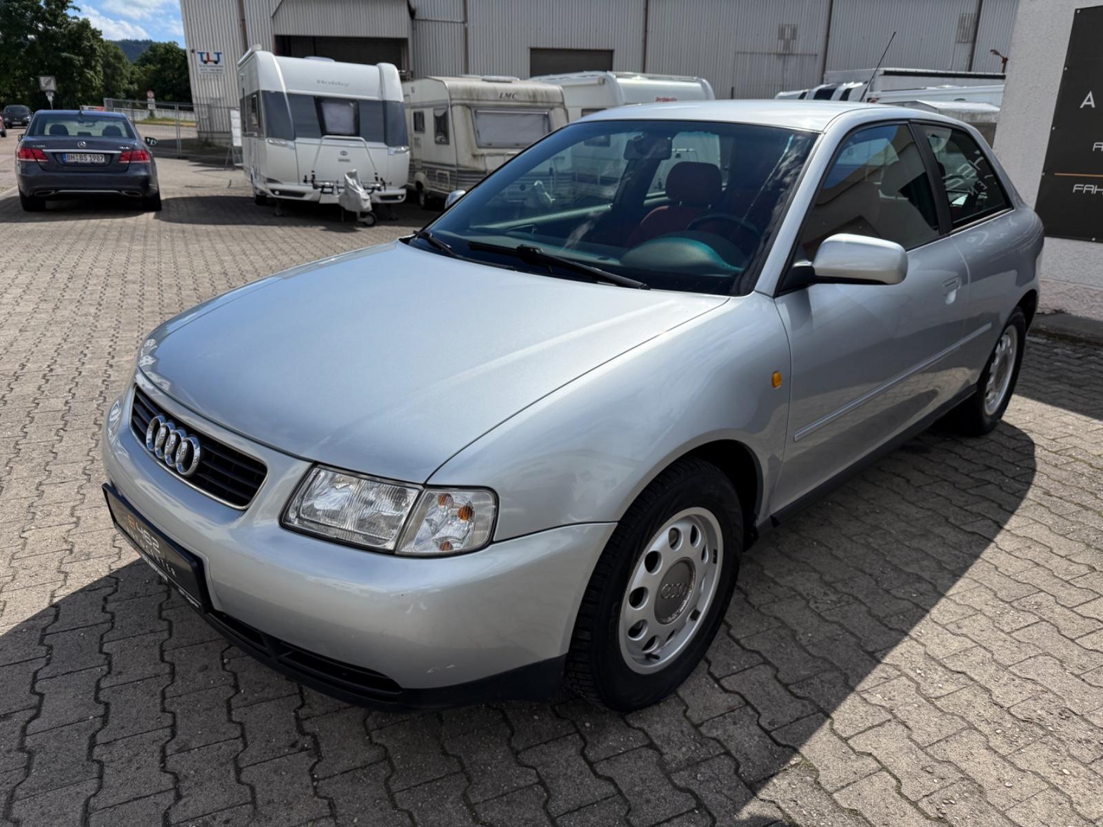Audi A3 1.8 Automatik Attraction *97tkm* Klima 3trg.