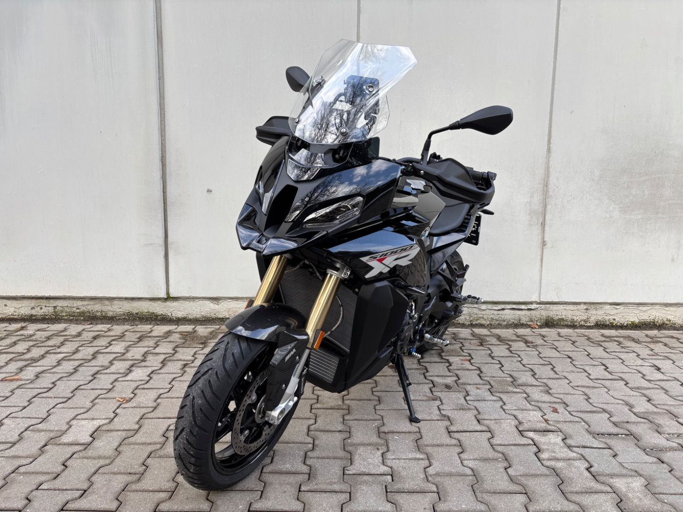Fahrzeugabbildung BMW S 1000 XR 4 Pakete Tieferlegung Carbon Frästeile