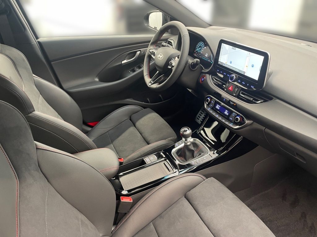 Fahrzeugabbildung Hyundai i30 FL 5-Türer (MY25) 1.5 T-GDI (140 PS) 48V 6-M