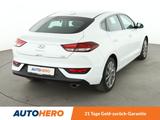 Hyundai i30 1.4 TDGI Aut.*NAVI*PDC*SHZ*SPUR*KLIMA* - Hyundai i30 Gebrauchtwagen in Stuttgart