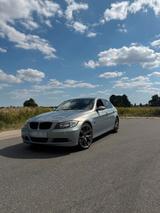 BMW e90 325i Automatik/Nur 99.500KM/Checkh... - BMW 325: E90
