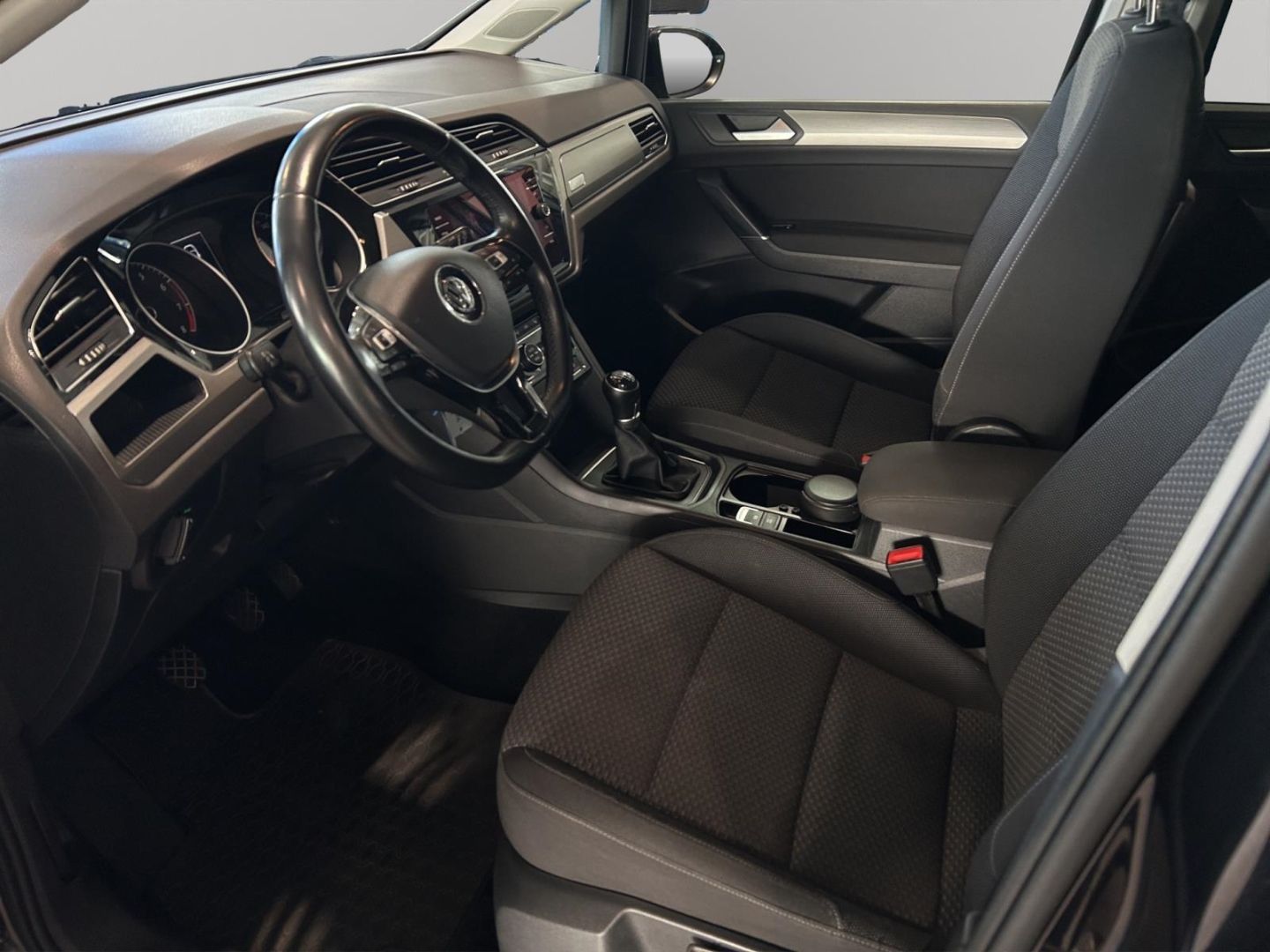 Fahrzeugabbildung Volkswagen Touran Comfortline BMT Start-Stopp