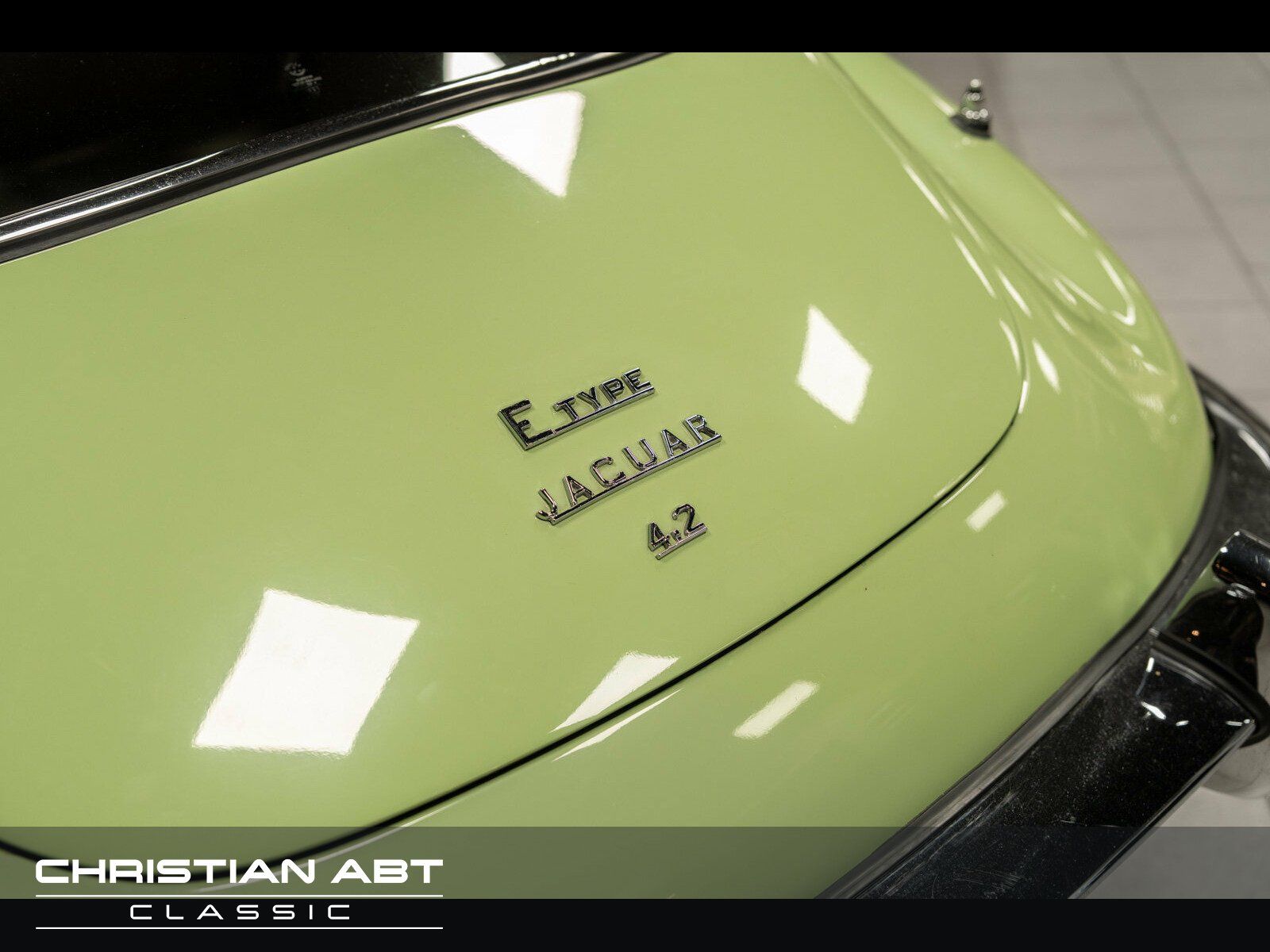 Fahrzeugabbildung Jaguar E-Type 4.2 Serie2 - Wertgutachten Note 1