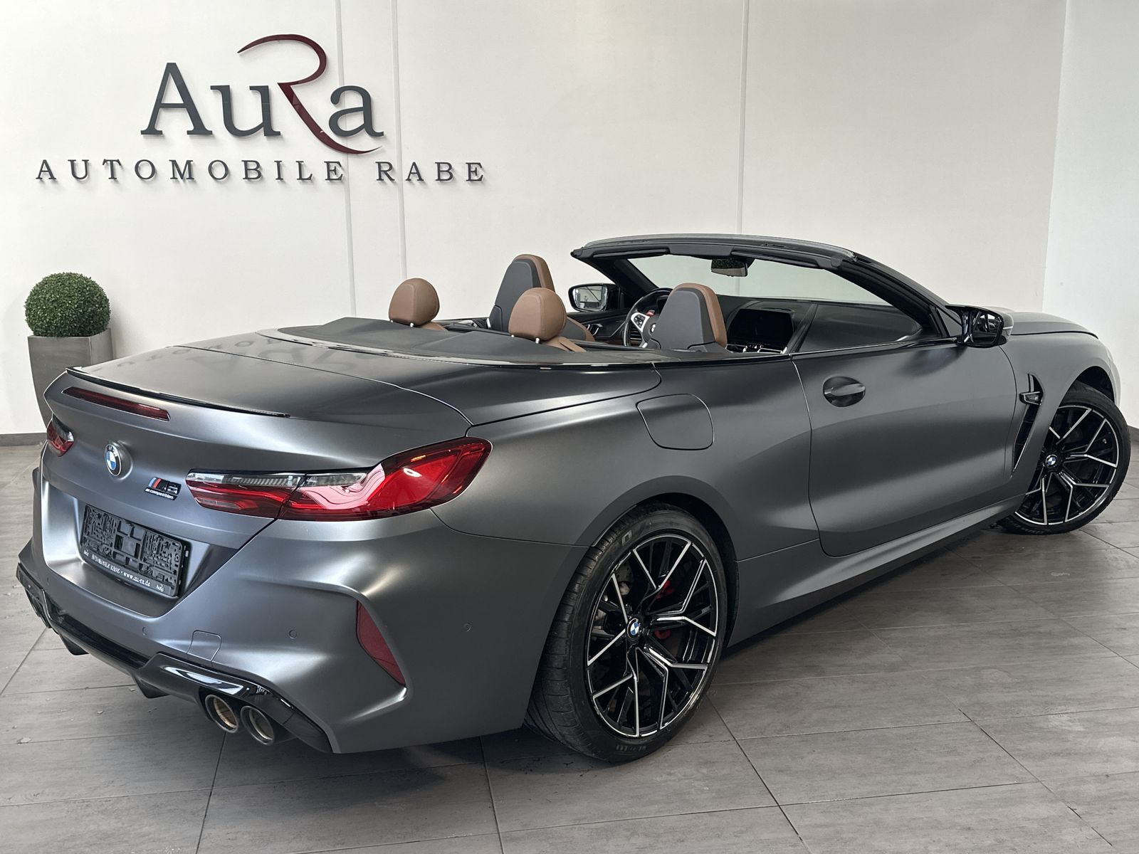 Fahrzeugabbildung BMW M8 Competition M Driver's Package NAV+LASER+360°