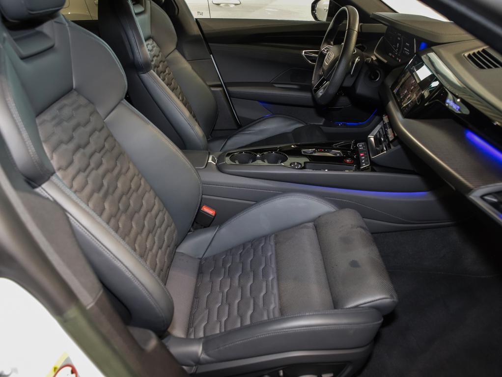 Audi e-tron GT qu. B&O Leder Luftf Matrix Wärmep 360°