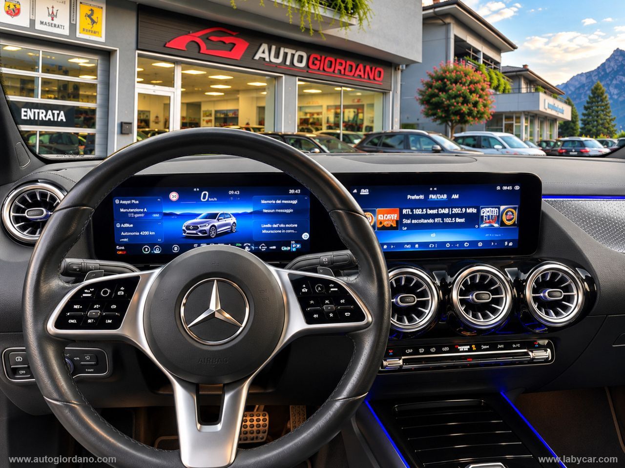 Mercedes-Benz MERCEDES-BENZ GLA 200 d Automatic 4Matic Premium imagem 3