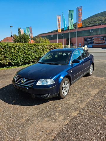 Volkswagen Passat 1.6 NEU TÜV