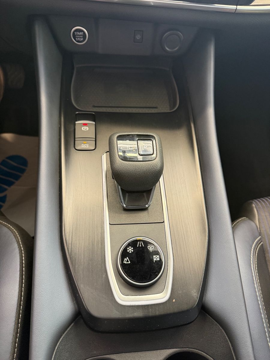 Fahrzeugabbildung Nissan Qashqai Tekna ALLRAD, 360° Kamera, Navi, WP.