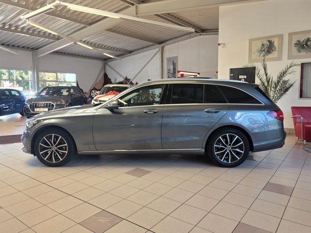 MERCEDES-BENZ C 300 — Foto 4