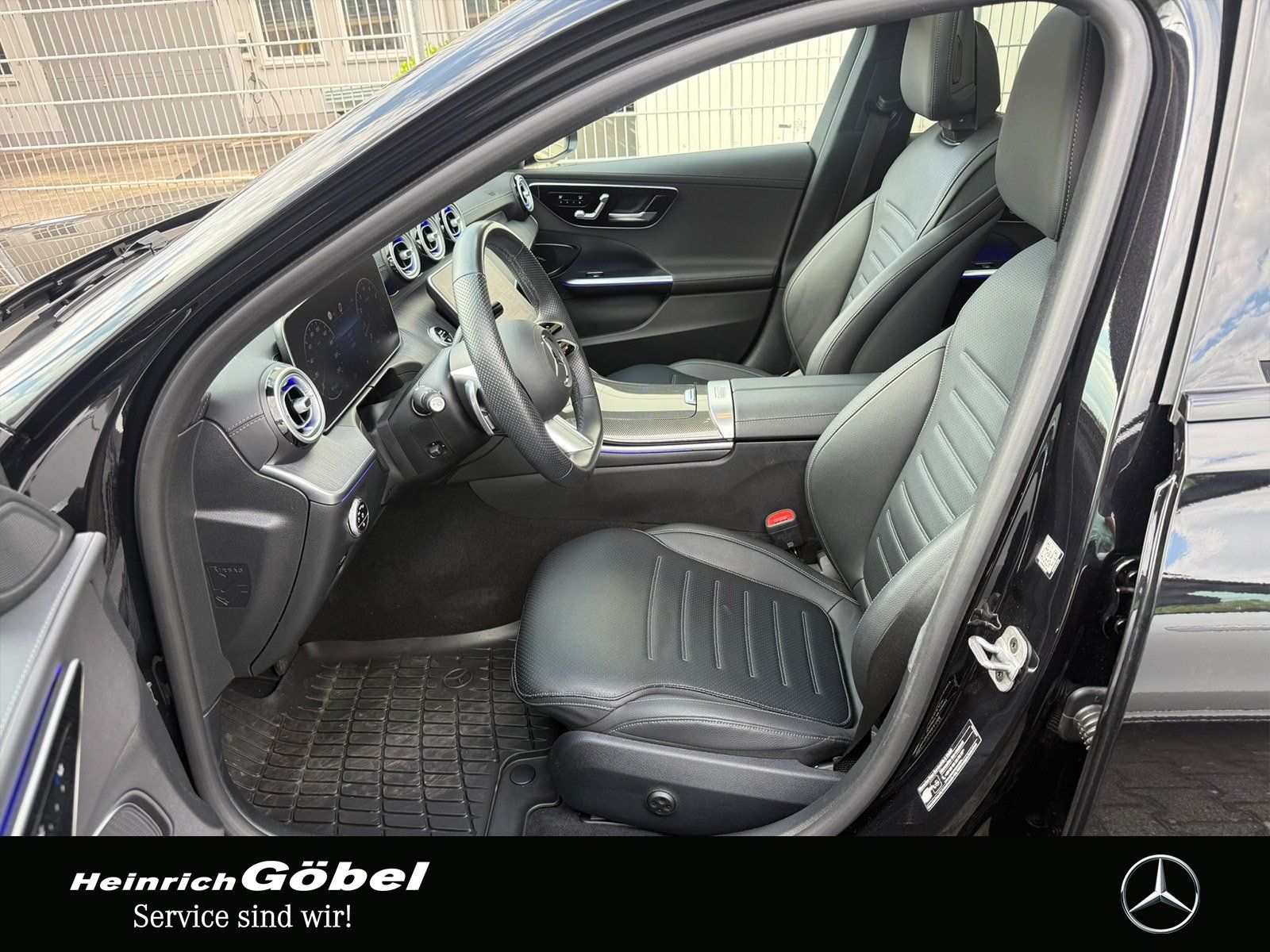 Fahrzeugabbildung Mercedes-Benz C 300 4M T AMG*AHK*SITZKLIMA*PANO*DISTRONIC*360*