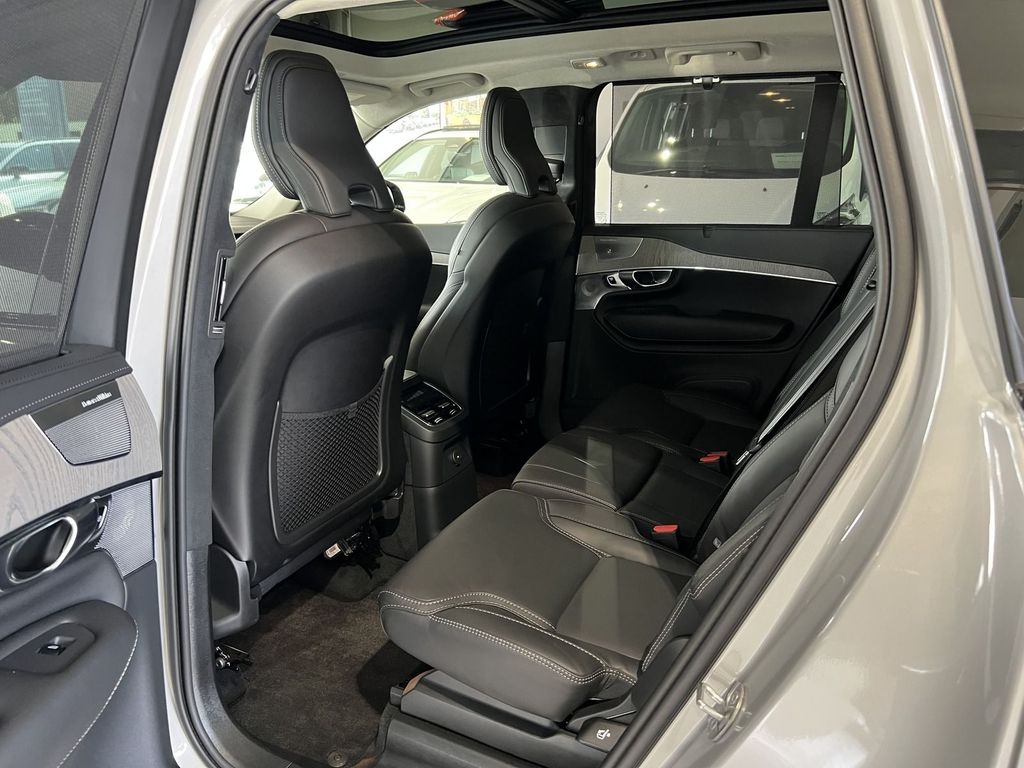 Volvo XC90 T8 Ultra Dark Recharge AWD FourC AHK 22Zoll