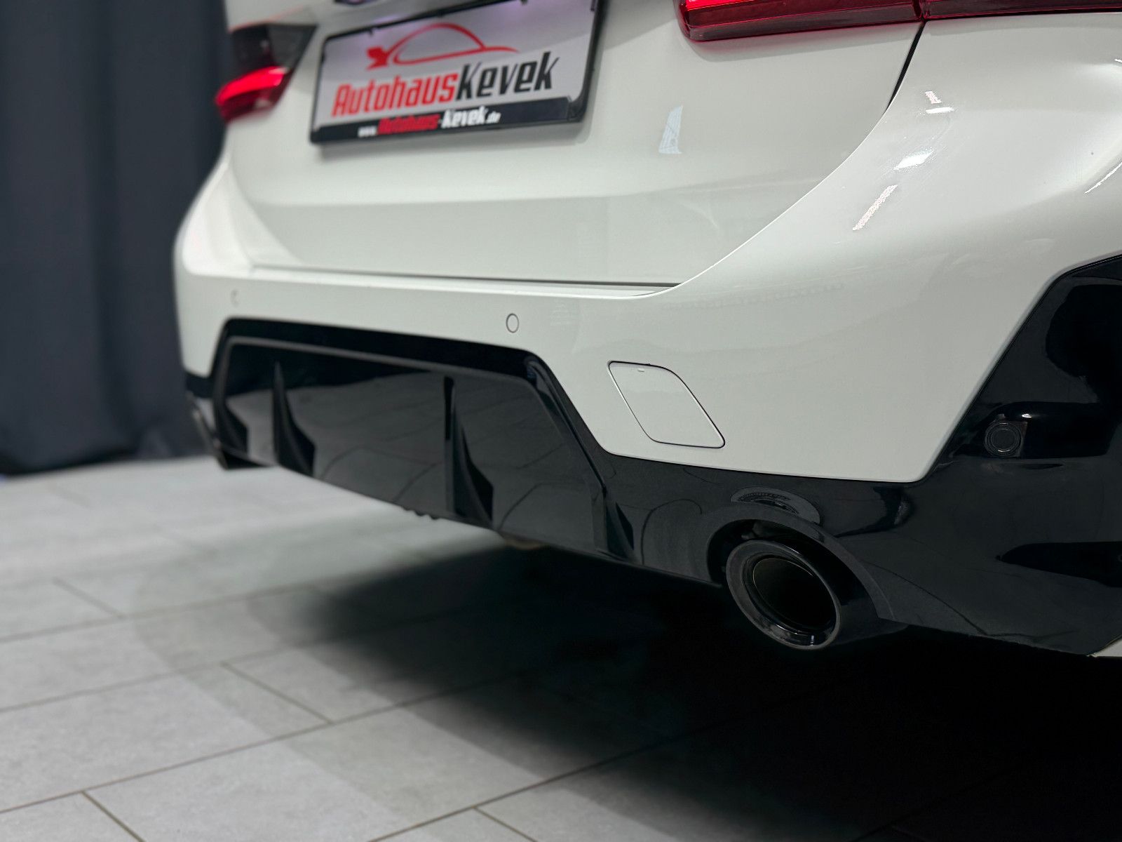 Fahrzeugabbildung BMW 320d Touring xDrive|M Sport|HuD