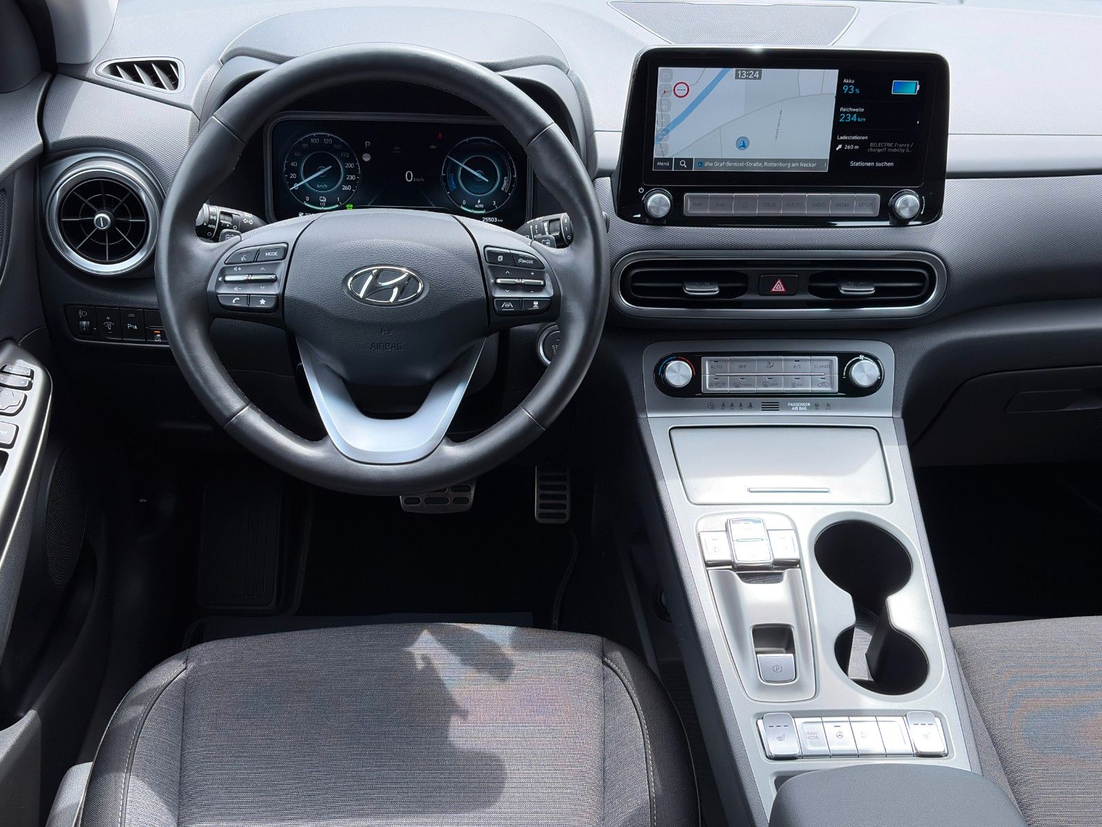 Fahrzeugabbildung Hyundai KONA E Trend ACC PDC CAM SHZ LHZ Navi CarPlay