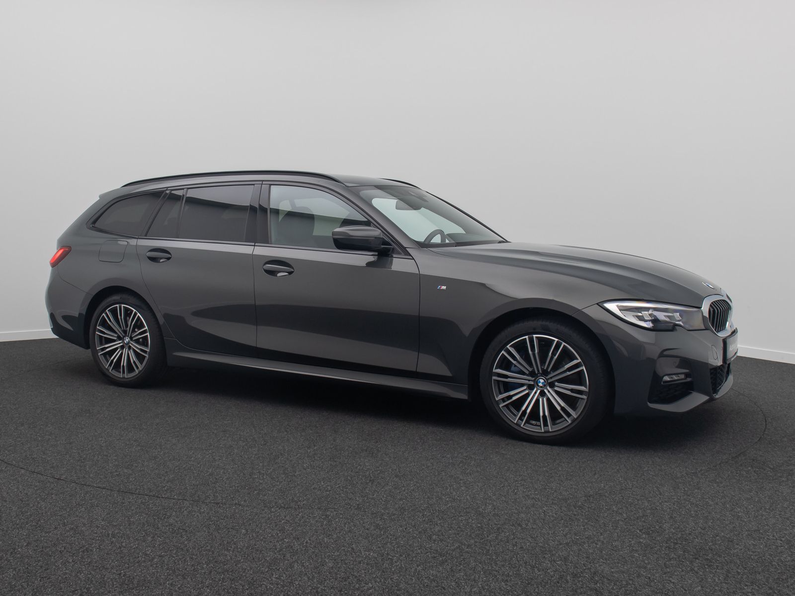 Fahrzeugabbildung BMW 330e M Sport DAB HiFi Komfort Individual 18Zoll