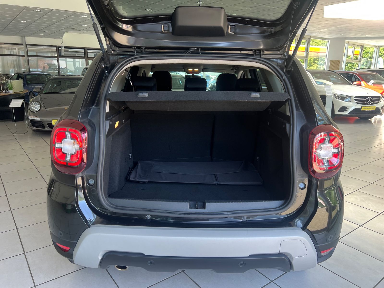Fahrzeugabbildung Dacia Duster II Celebration *NAVI*KAMERA*SITZH*