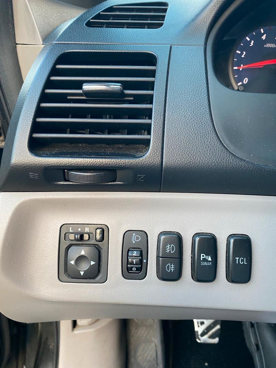 Mitsubishi Grandis 2008 — photo 7