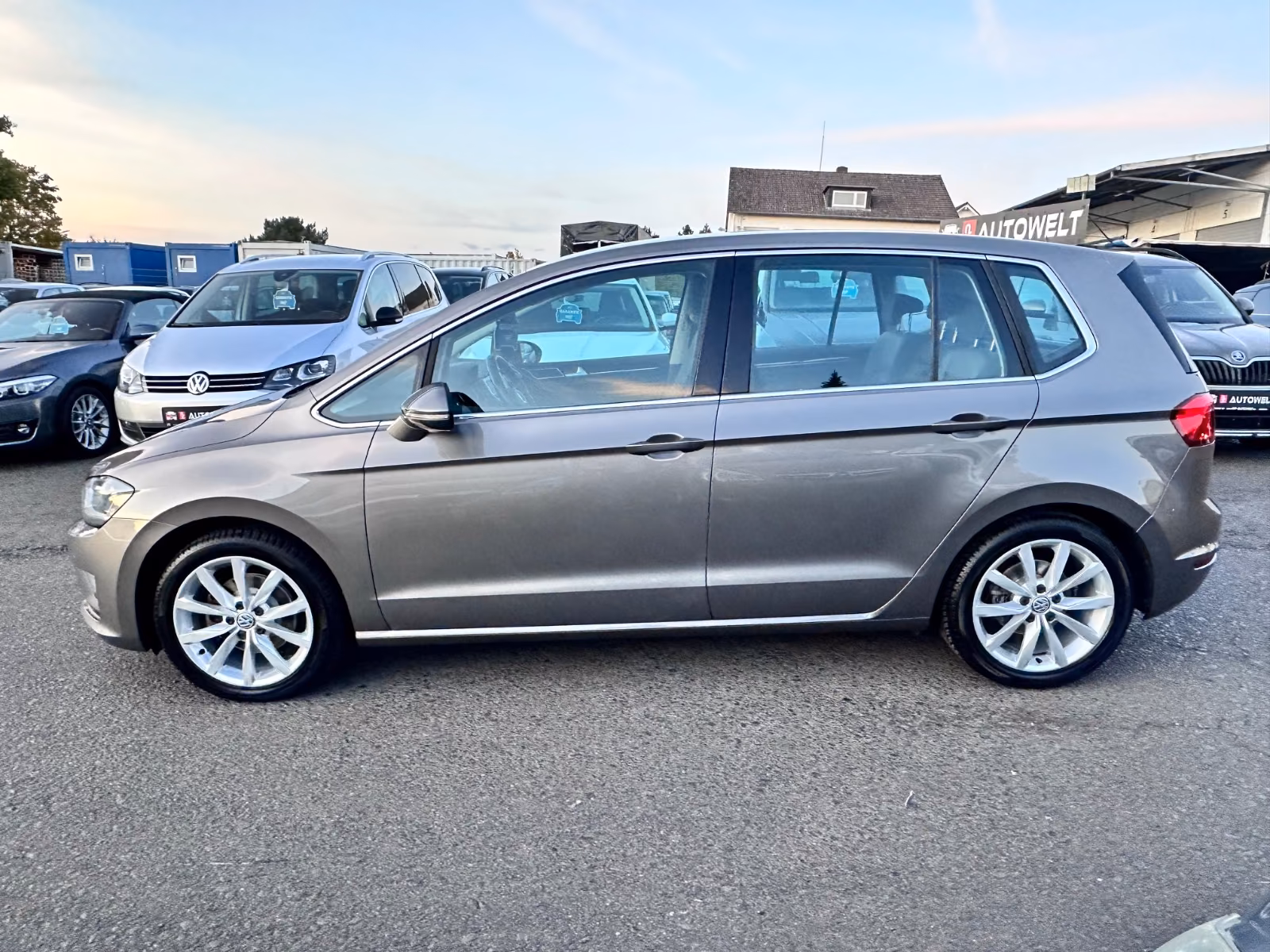 Volkswagen Golf Sportsvan VII 125PS Highline SitzHz AHK PDC