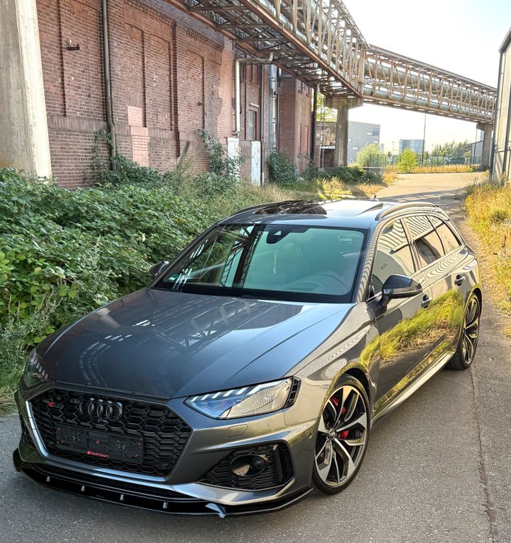 Image of Audi RS4