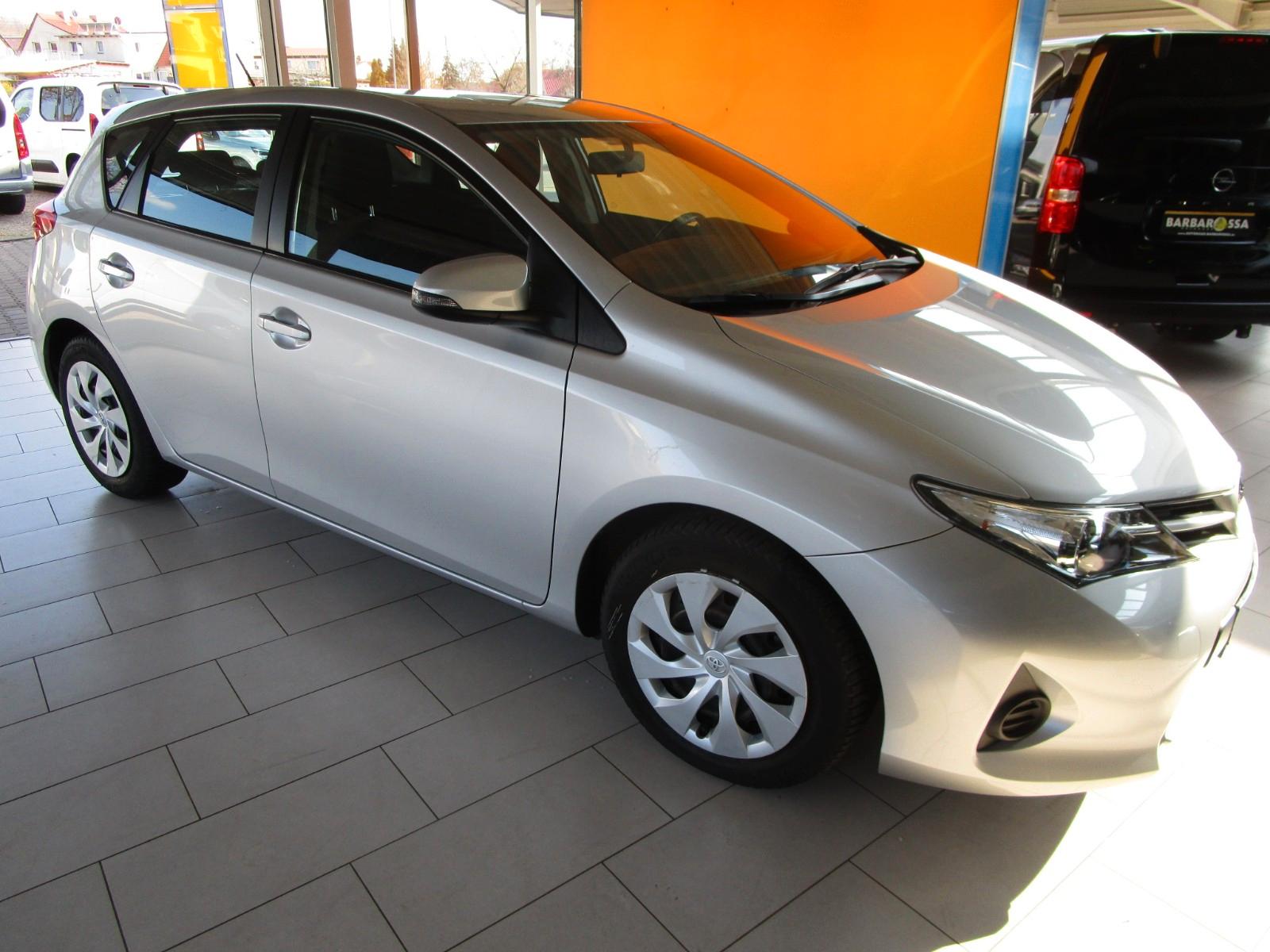 Toyota Auris Cool