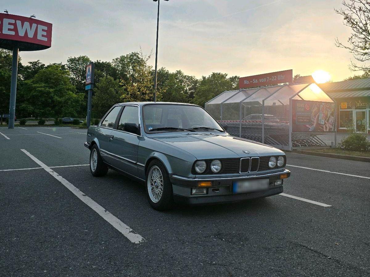 BMW 320
