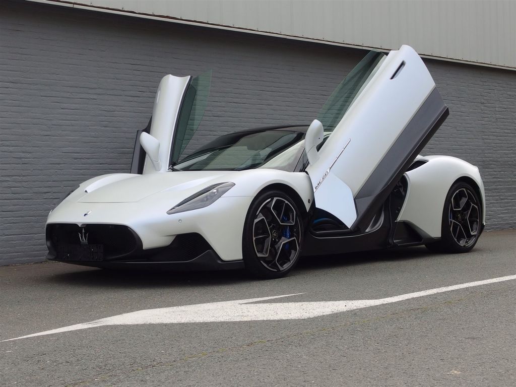 Maserati MC20