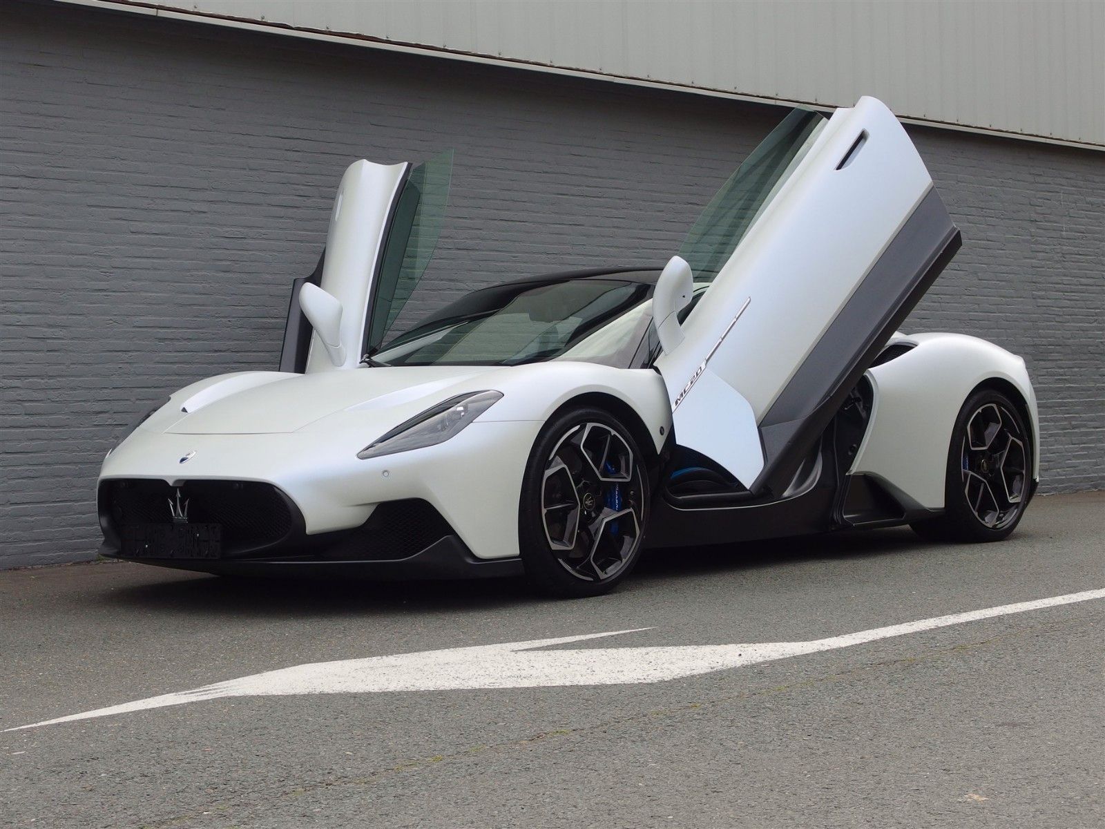 MASERATI MC20