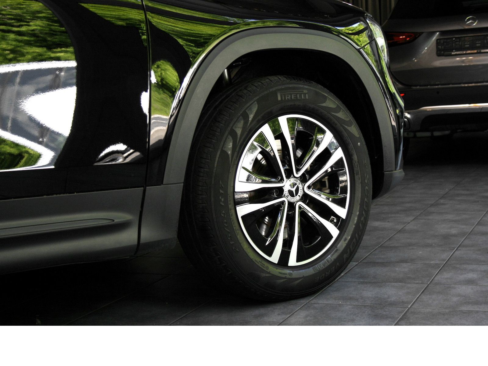 Fahrzeugabbildung Mercedes-Benz GLB 180 *MBUX *Totwinkel *Kamera+PTS *LED*