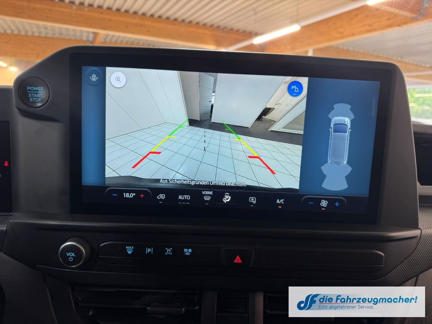Fahrzeugabbildung Ford Transit Custom Kasten 320 L2 Trend FWD Navi LED
