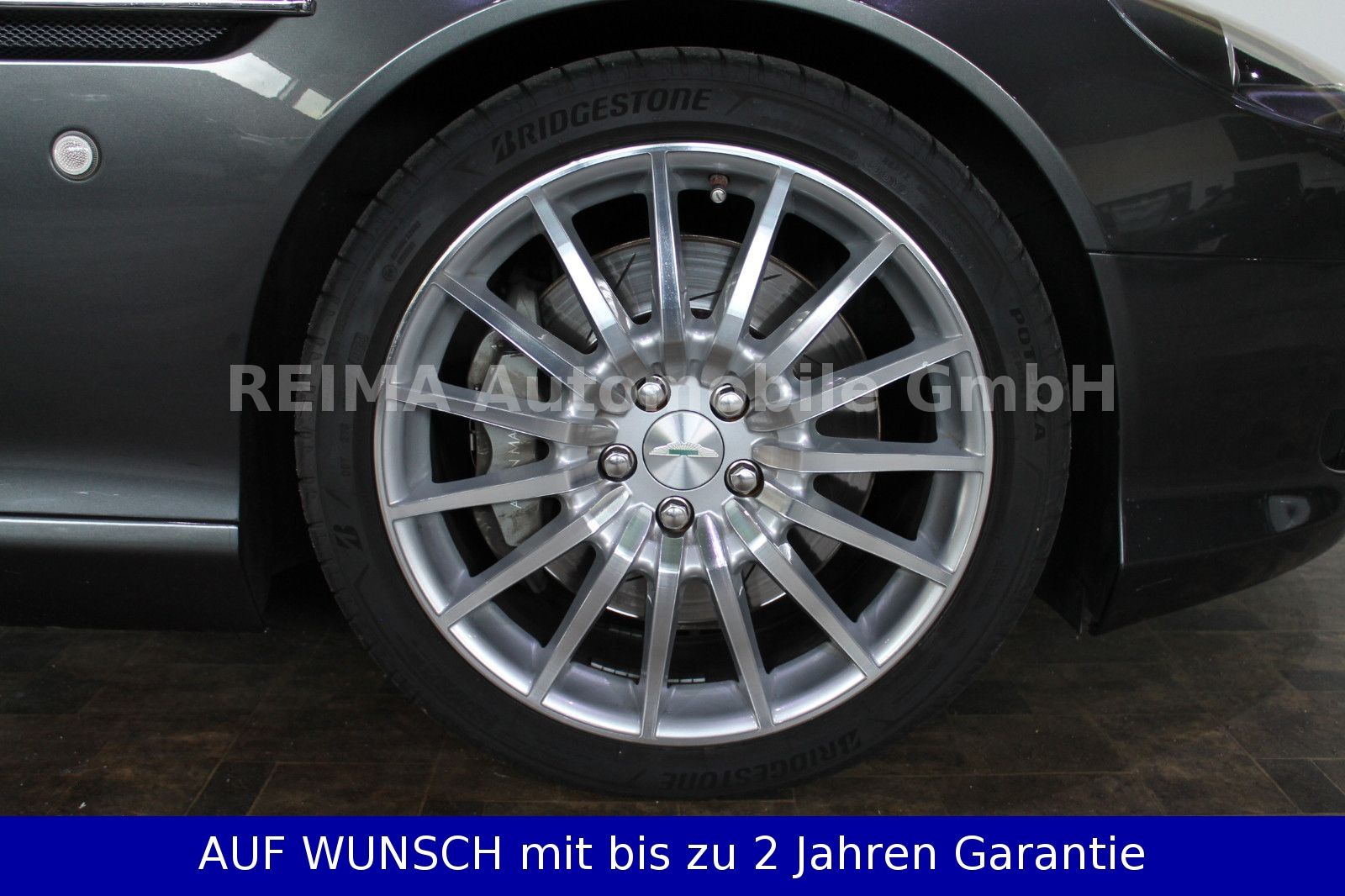 Fahrzeugabbildung Aston Martin DB9 Volante 5.9 i V12 Cabrio, Deut. Auslieferung