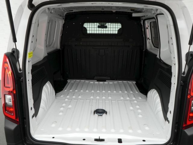 Combo E CARGO EDITION+NAVI+PARKPILOT HIN.+AHK+KE