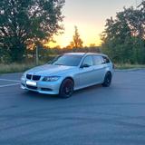BMW 325xi E91 - BMW 325: 325xi