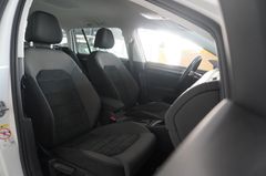 Fahrzeugabbildung Volkswagen Golf VII VARI. 2.0D ALLTRACK 4M NAVI/KAMERA/AHK